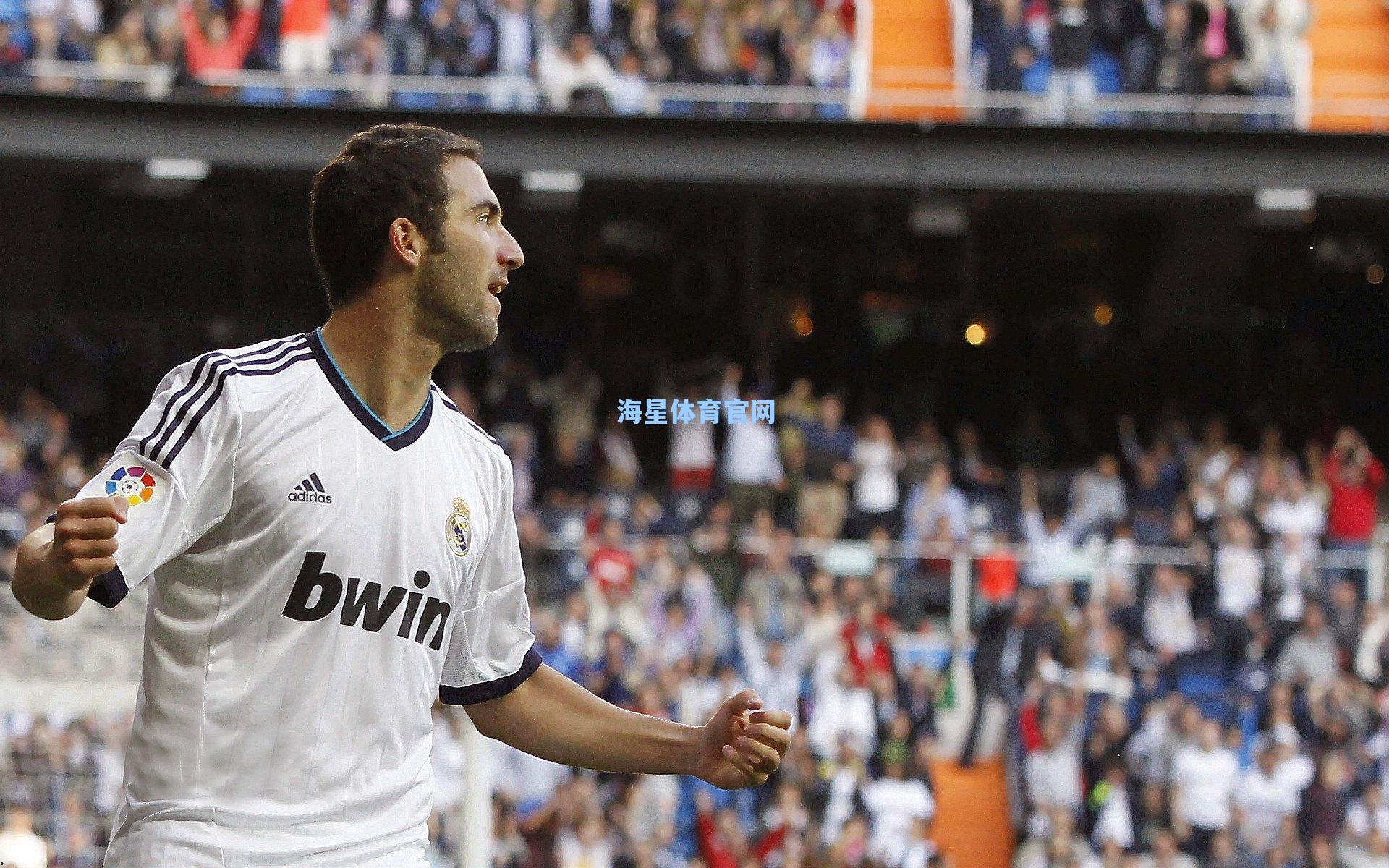 申花新援博拉尼奥斯领衔首发，重庆全华班迎战显决心