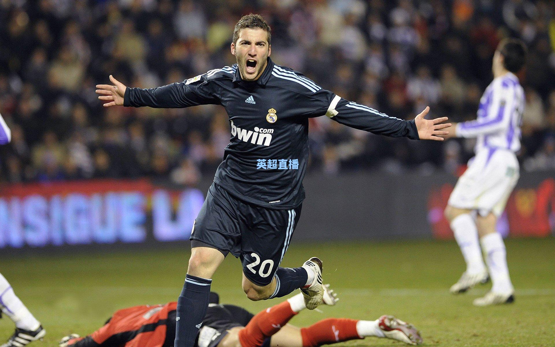 谢泼德反击妙传撕裂防线 杜兰特追身三分续写死神传奇